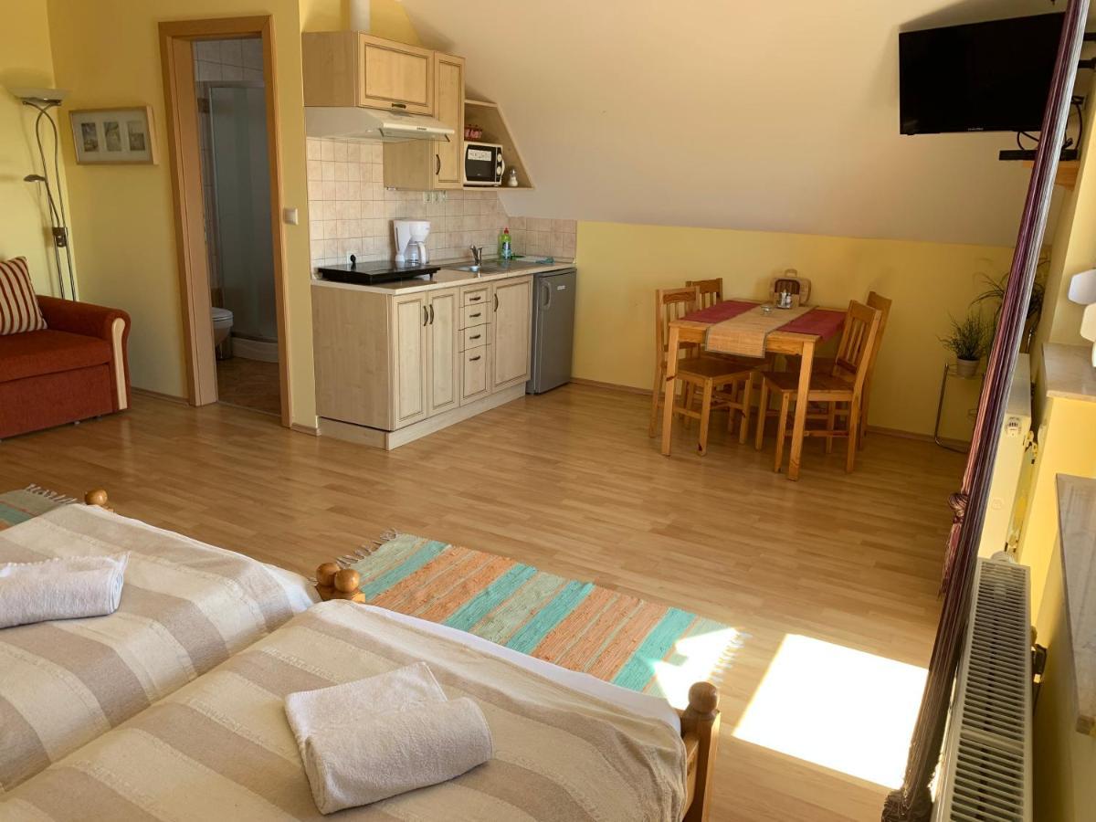 Holidaysport Haus Balatongyorok Bagian luar foto