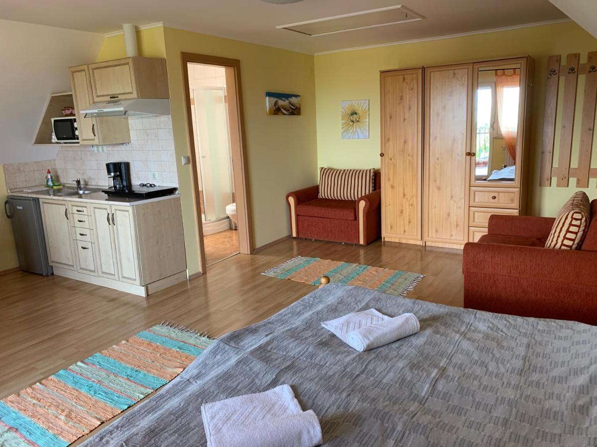 Holidaysport Haus Balatongyorok Bagian luar foto